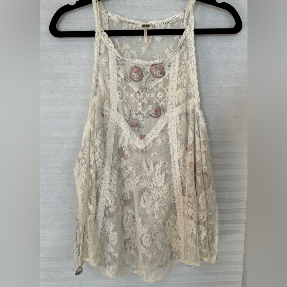 Free People Miss Mackenzie Top in Pearl Combo. Ivory Size Small